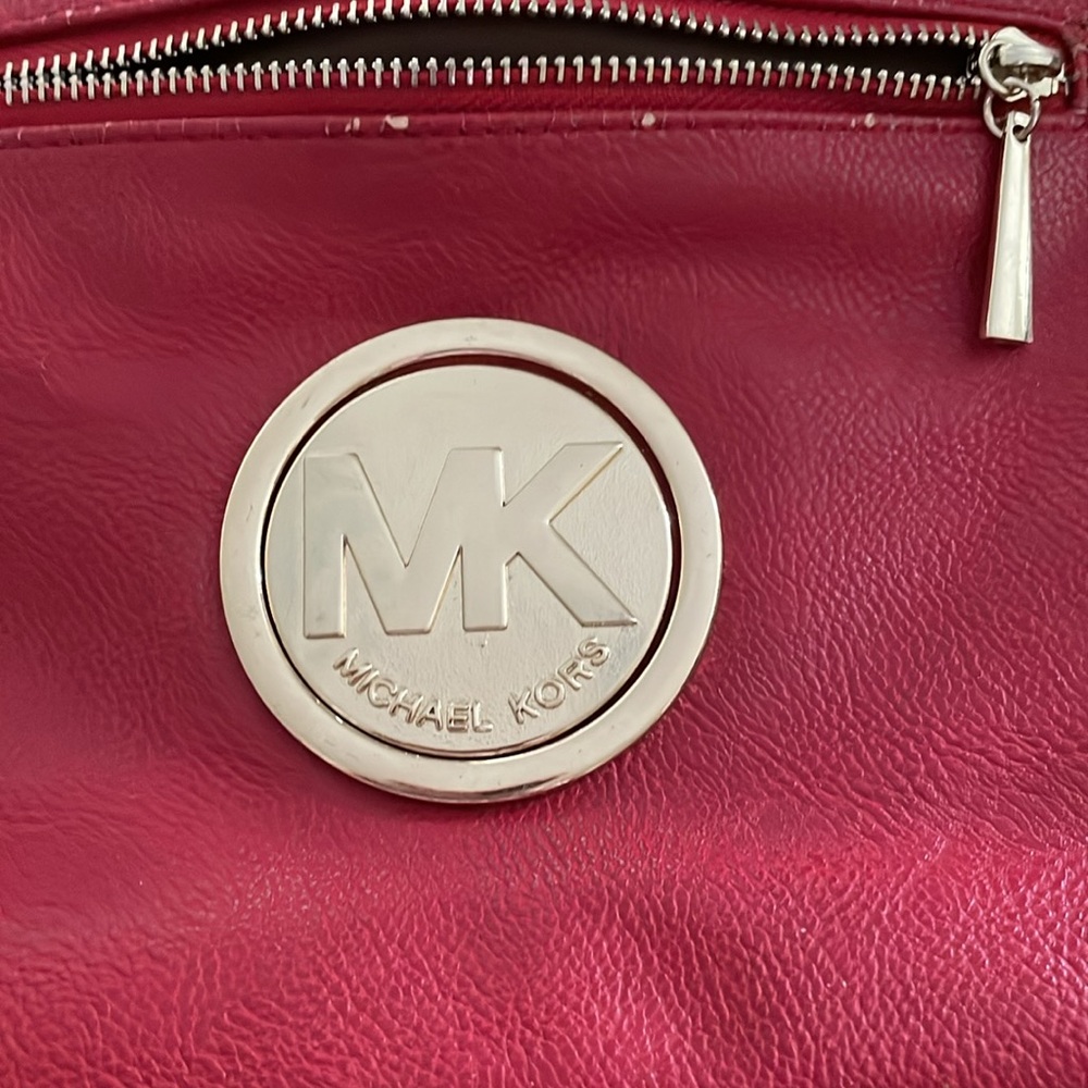 Michael Kors Red Crossbody Bag Vegan Leather Zip closure Adjustable Strap 10”x9” - Picture 7 of 7